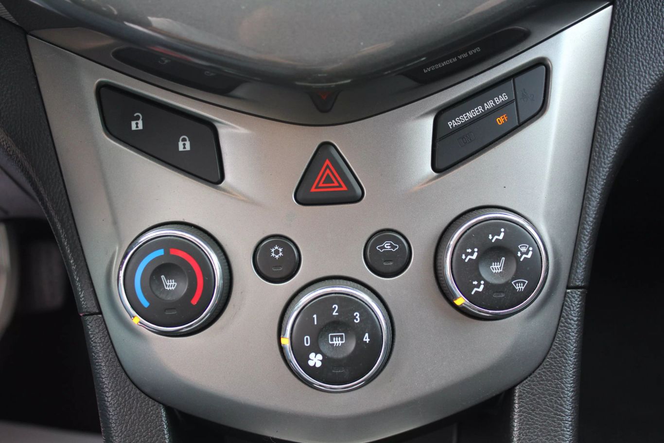 2014 Chevrolet Sonic Ltz Hatchback Sedan 4d - Image 22