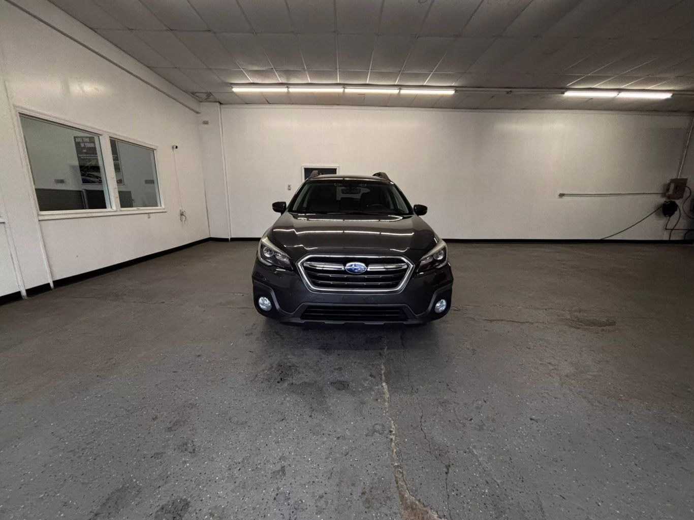 Buy Used 2019 SUBARU OUTBACK WAGON 4-CYL, 2.5 LITER 2.5I LIMITED WAGON 4D Near Me