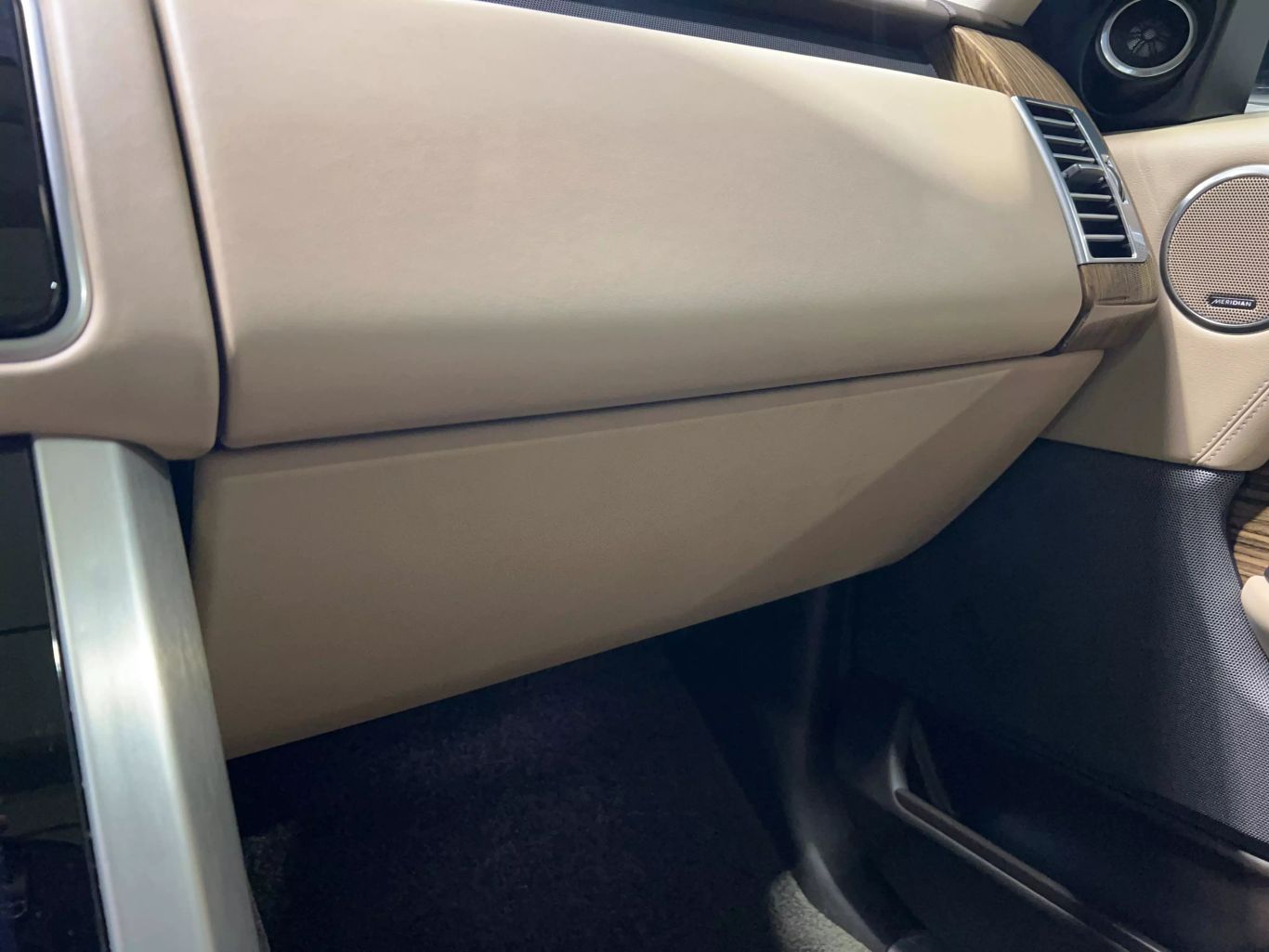 2019 LAND ROVER RANGE ROVER SUV V6, SUPERCHARGED, 3.0 LITER HSE SPORT UTILITY 4D