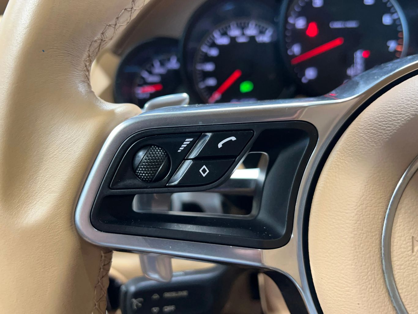 2017 PORSCHE CAYENNE SUV V6, 3.6 LITER SPORT UTILITY 4D