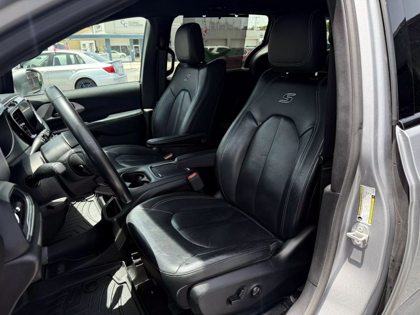 2019 CHRYSLER PACIFICA VAN V6, 3.6 LITER TOURING L PLUS MINIVAN 4D