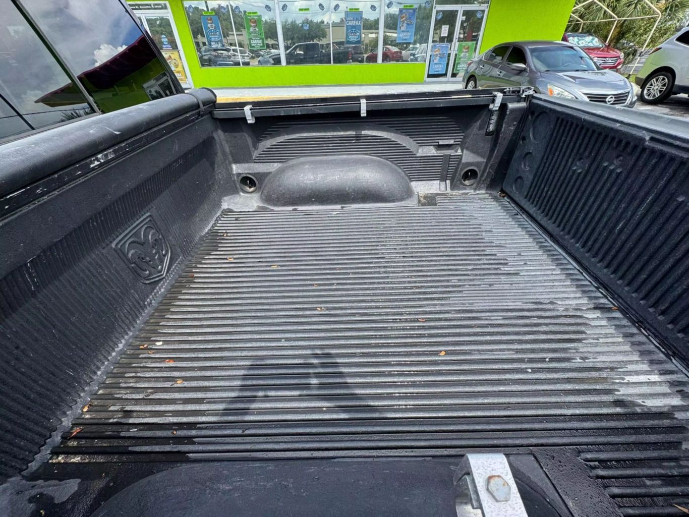 2016 RAM 1500 CREW CAB PICKUP V8, HEMI, 5.7 LITER SLT PICKUP 4D 5 1/2 FT