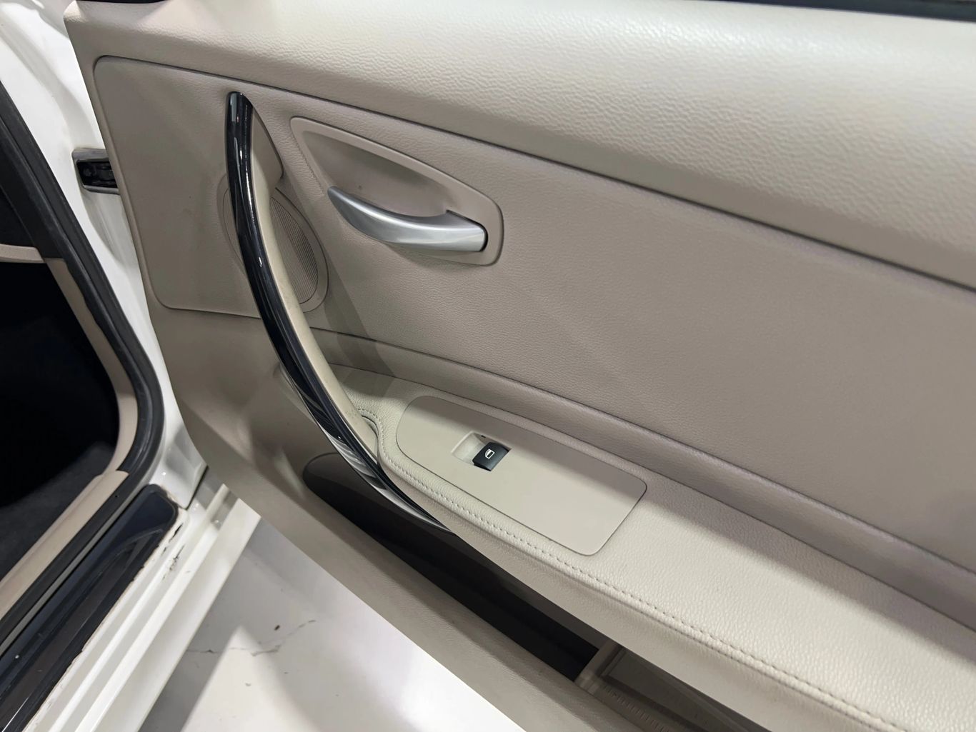 2009 BMW 1 SERIES COUPE 6-CYL, 3.0 LITER 128I COUPE 2D