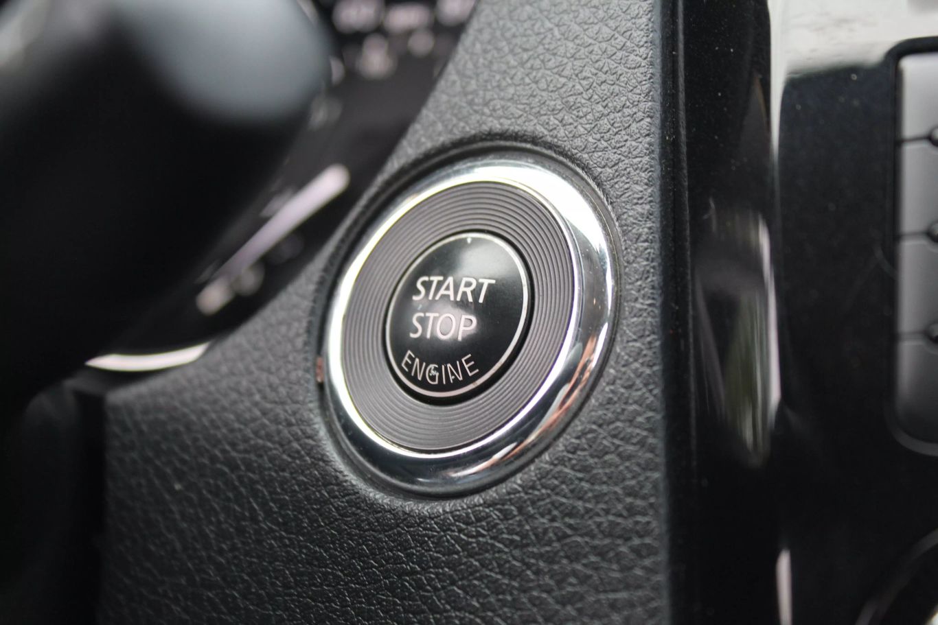 2020 Nissan Rogue Sv Sport Utility 4d - Image 26