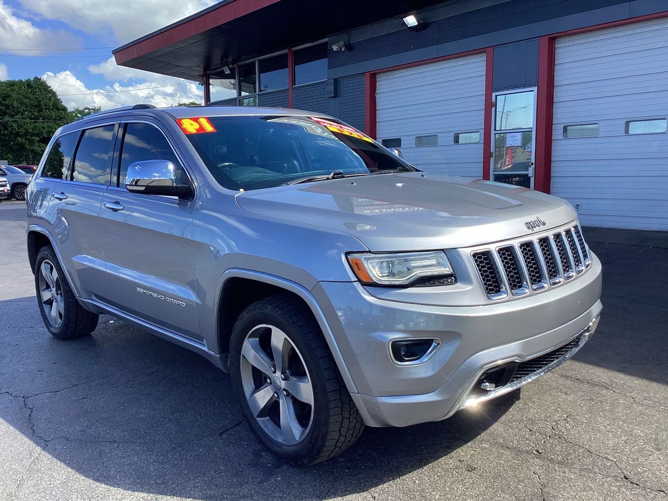 2014 Jeep Grand Cherokee - Image 2