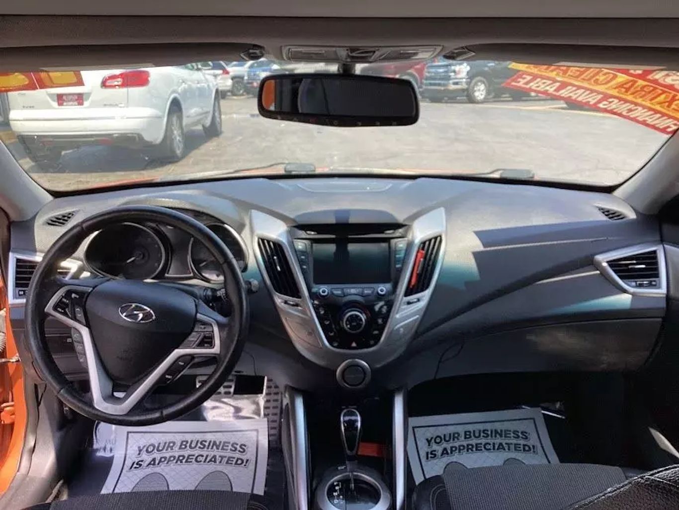 2013 Hyundai Veloster - Image 14