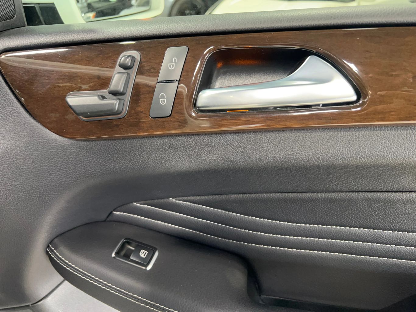 2015 MERCEDES-BENZ M-CLASS SUV V6, 3.5 LITER ML 350 SPORT UTILITY 4D