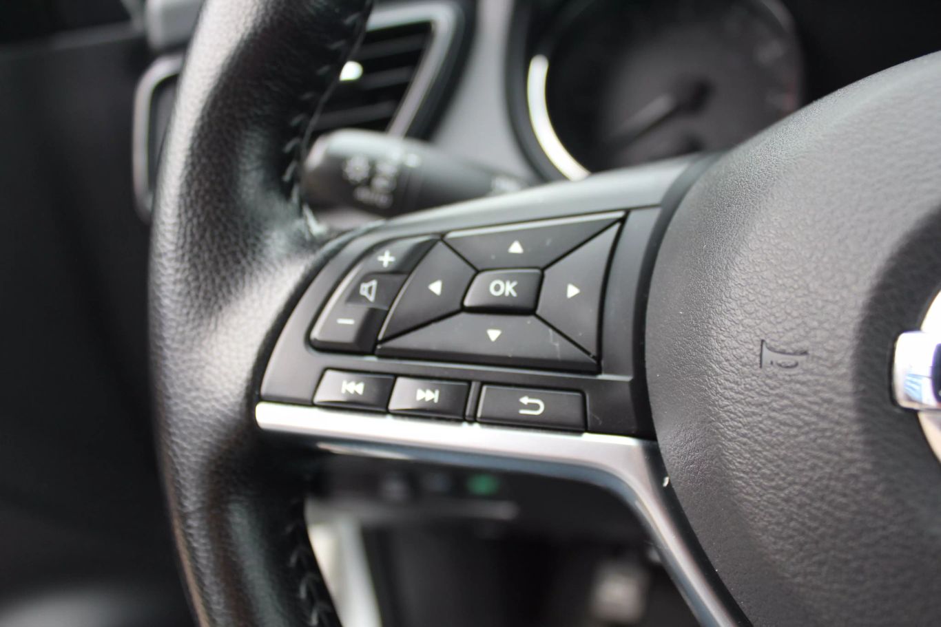 2020 Nissan Rogue Sv Sport Utility 4d - Image 21