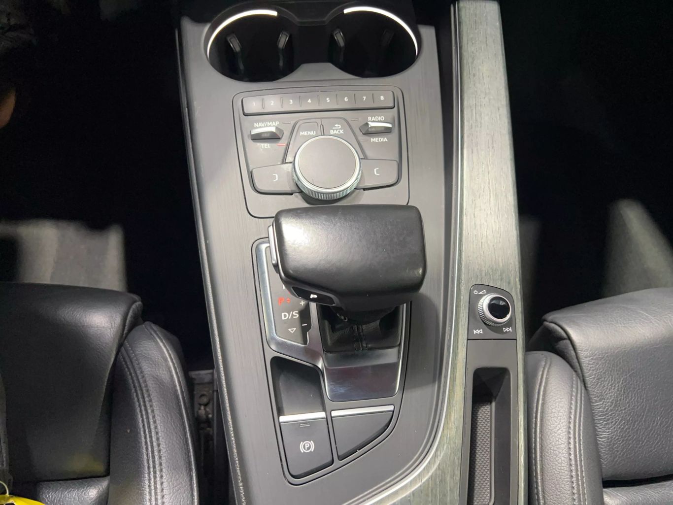 2018 AUDI A4 SEDAN 4-CYL, TURBO, 2.0 LITER ULTRA PREMIUM SEDAN 4D