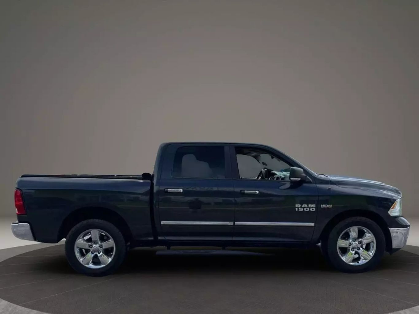 2016 RAM 1500 CREW CAB PICKUP V8, HEMI, 5.7 LITER SLT PICKUP 4D 5 1/2 FT