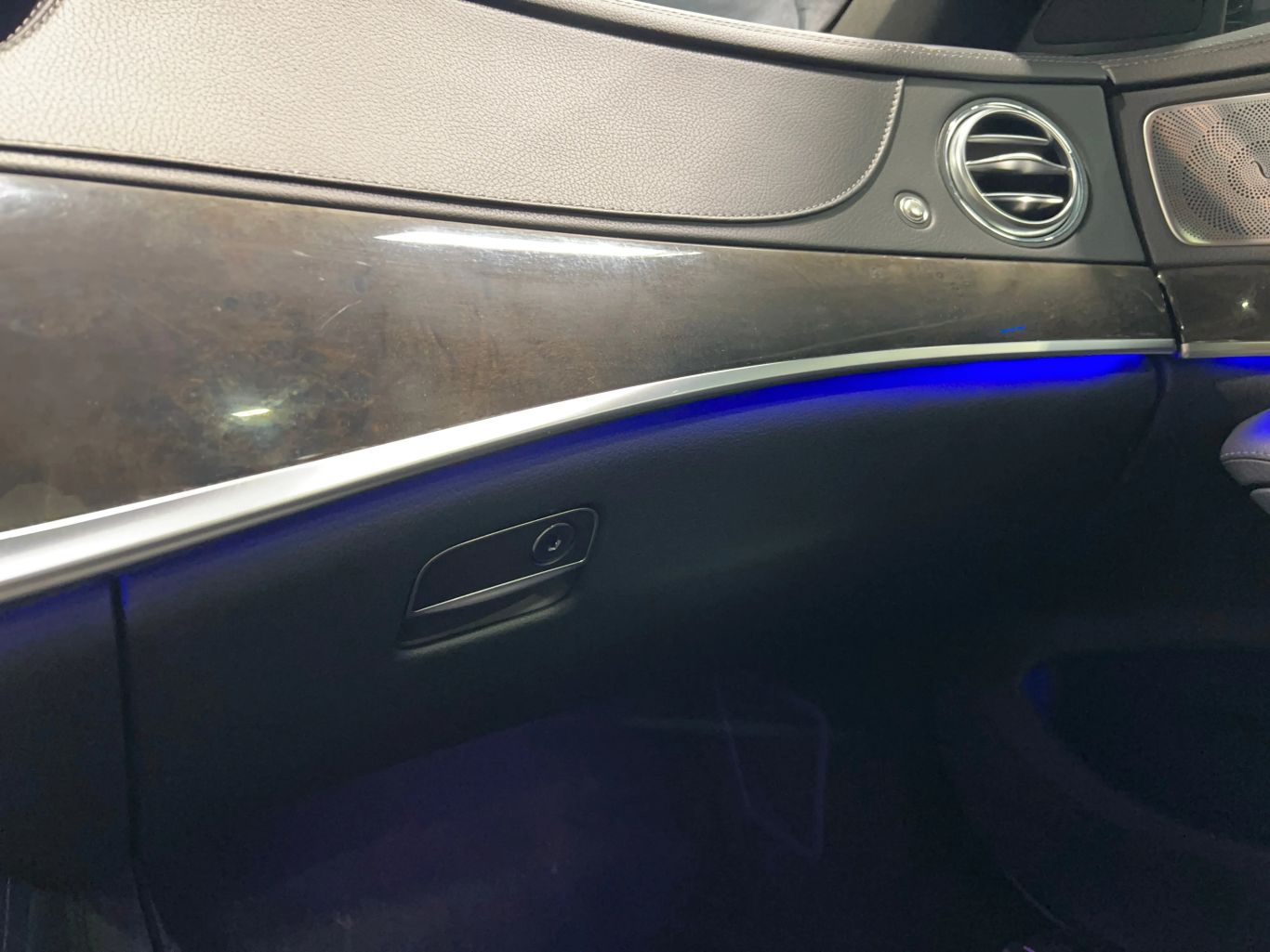 2015 MERCEDES-BENZ S-CLASS SEDAN V8, TT, 4.7L S 550 4MATIC SEDAN 4D