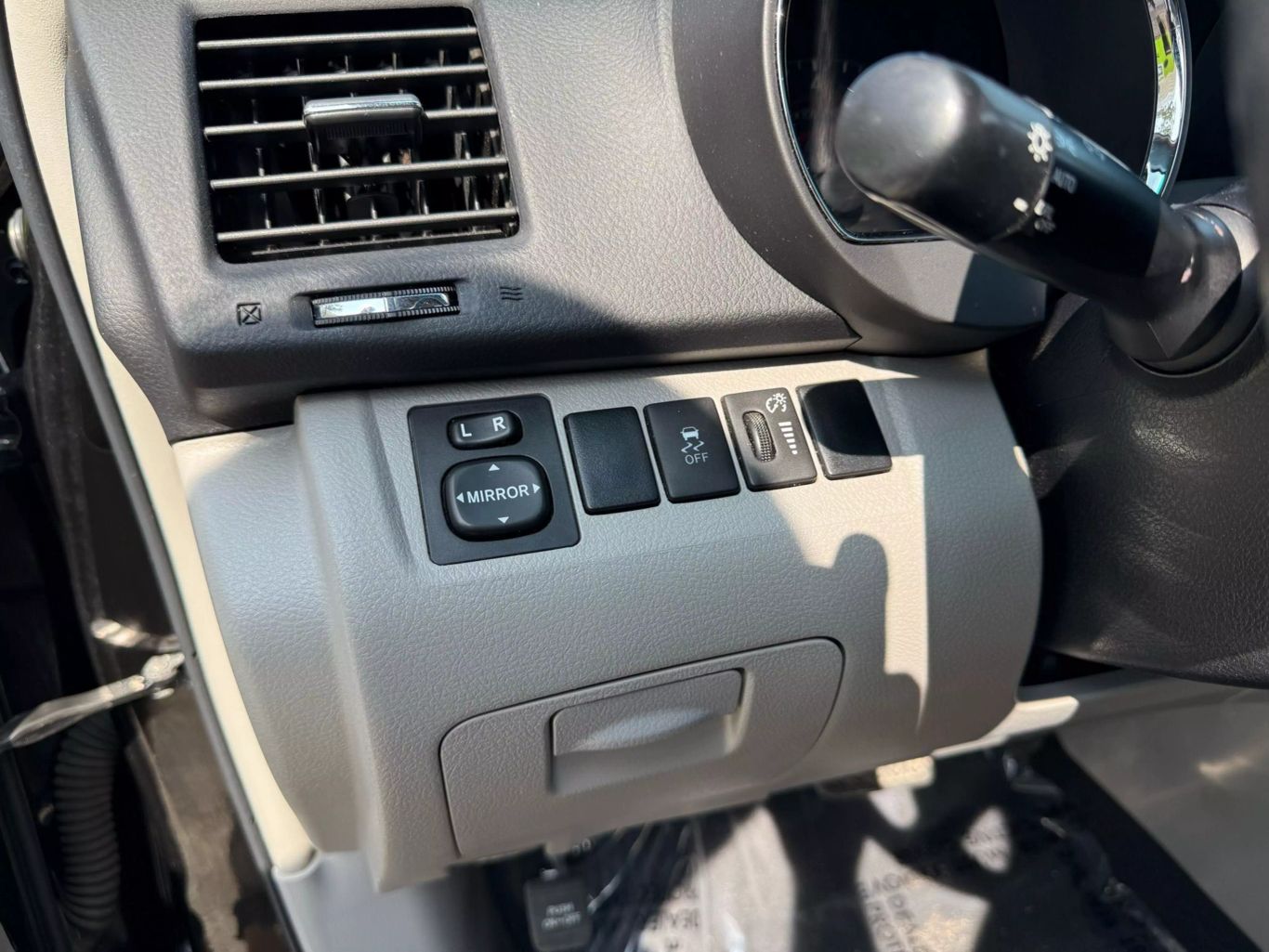 2012 TOYOTA HIGHLANDER SUV 4-CYL, 2.7 LITER SE SPORT UTILITY 4D
