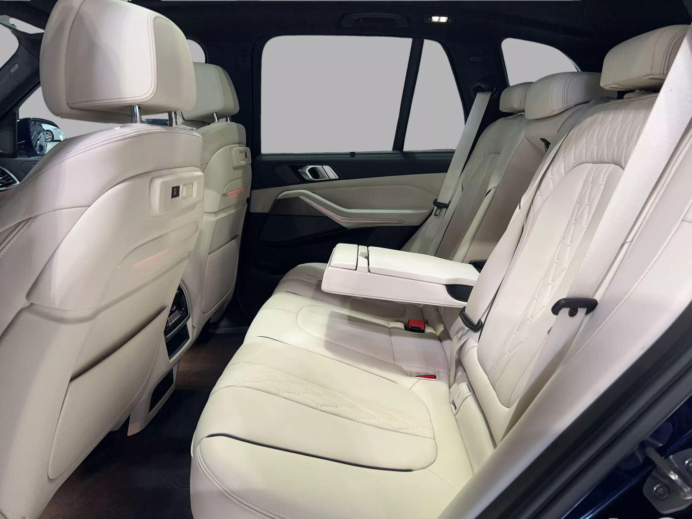 2022 BMW X5 SUV V8, TWIN TURBO, 4.4 LITER M50I SPORT UTILITY 4D