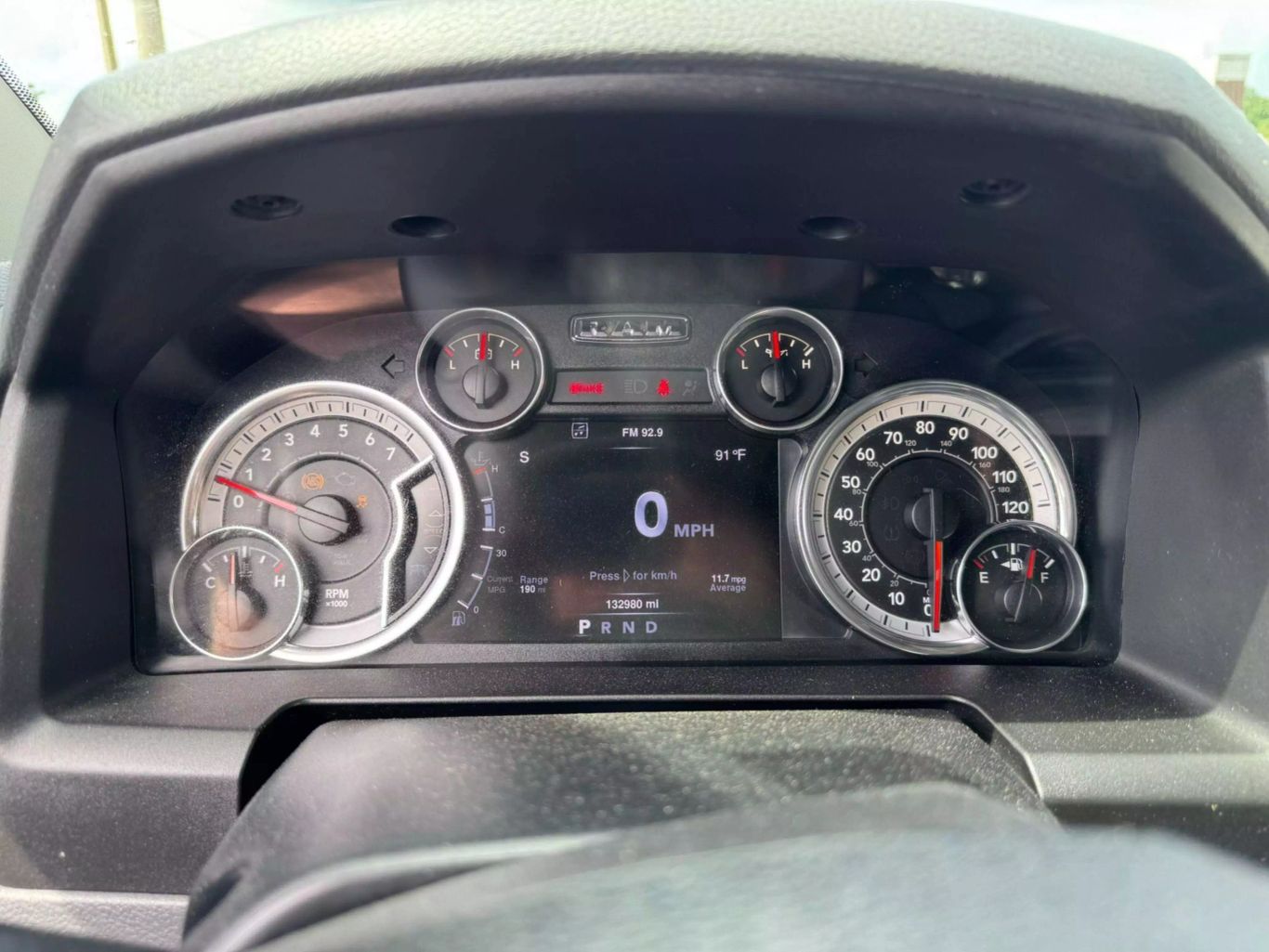 2016 RAM 1500 CREW CAB PICKUP V8, HEMI, 5.7 LITER SLT PICKUP 4D 5 1/2 FT