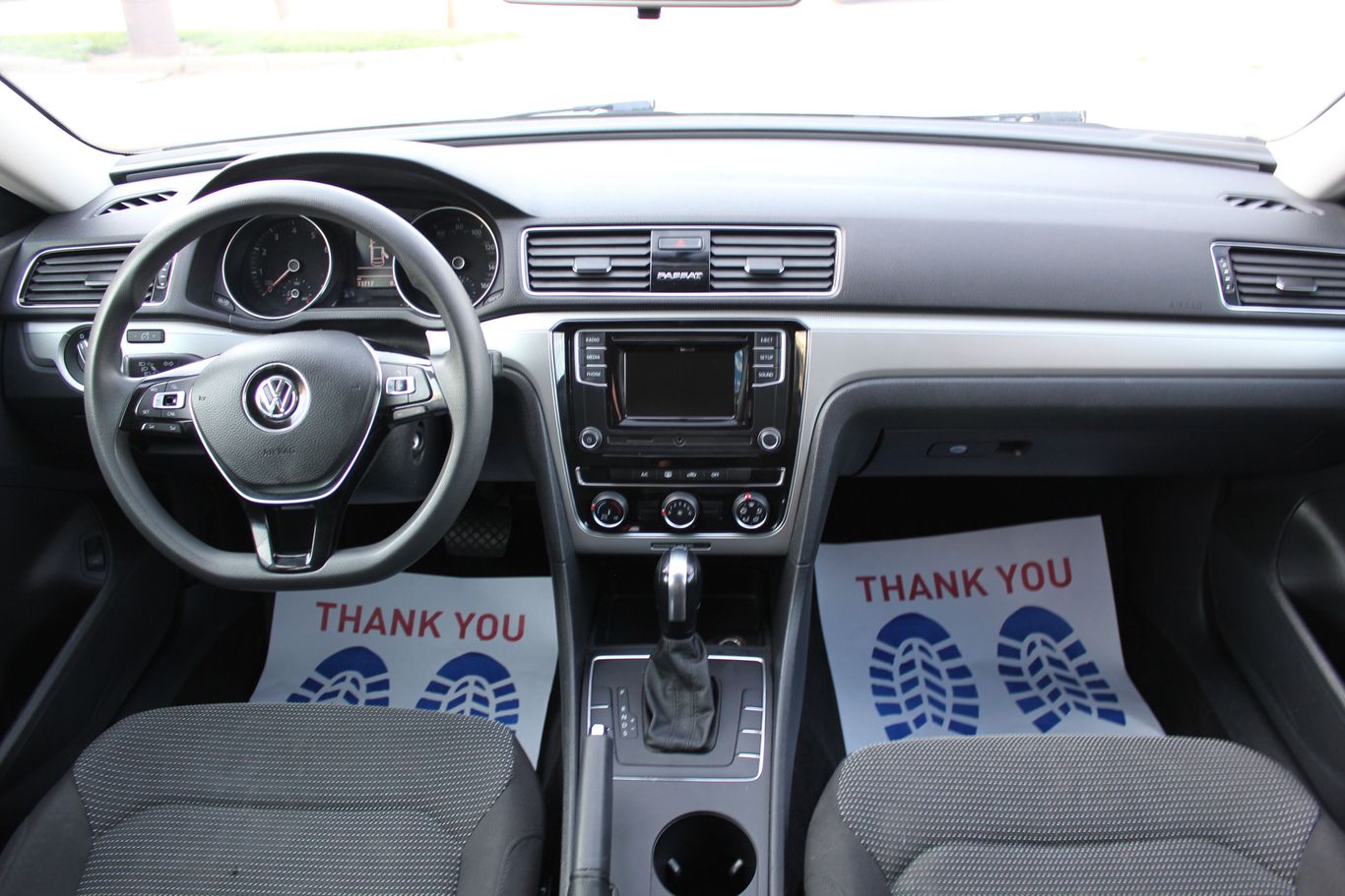 2018 Volkswagen Passat 2.0t R-line Sedan 4d - Image 11