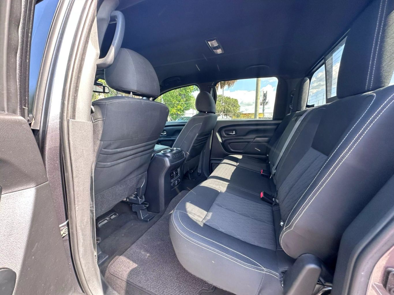 2019 NISSAN TITAN XD CREW CAB PICKUP V8, TURBO DIESEL, 5.0 LITER SV PICKUP 4D 6 1/2 FT - Tampa Motor Cars