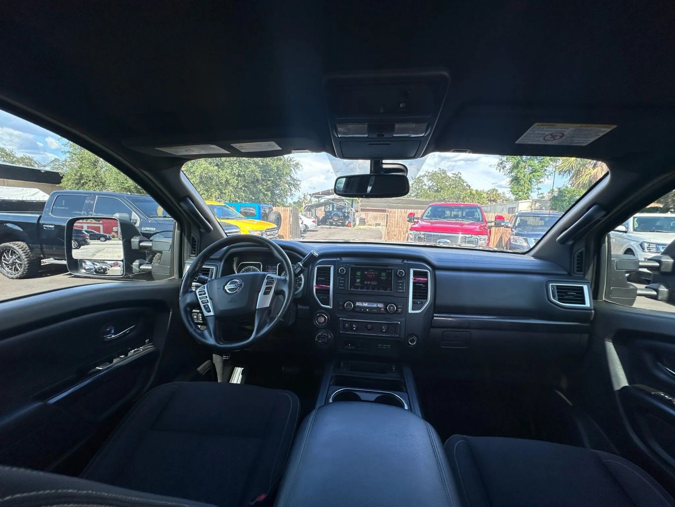 2019 NISSAN TITAN XD CREW CAB PICKUP V8, TURBO DIESEL, 5.0 LITER SV PICKUP 4D 6 1/2 FT - Tampa Motor Cars