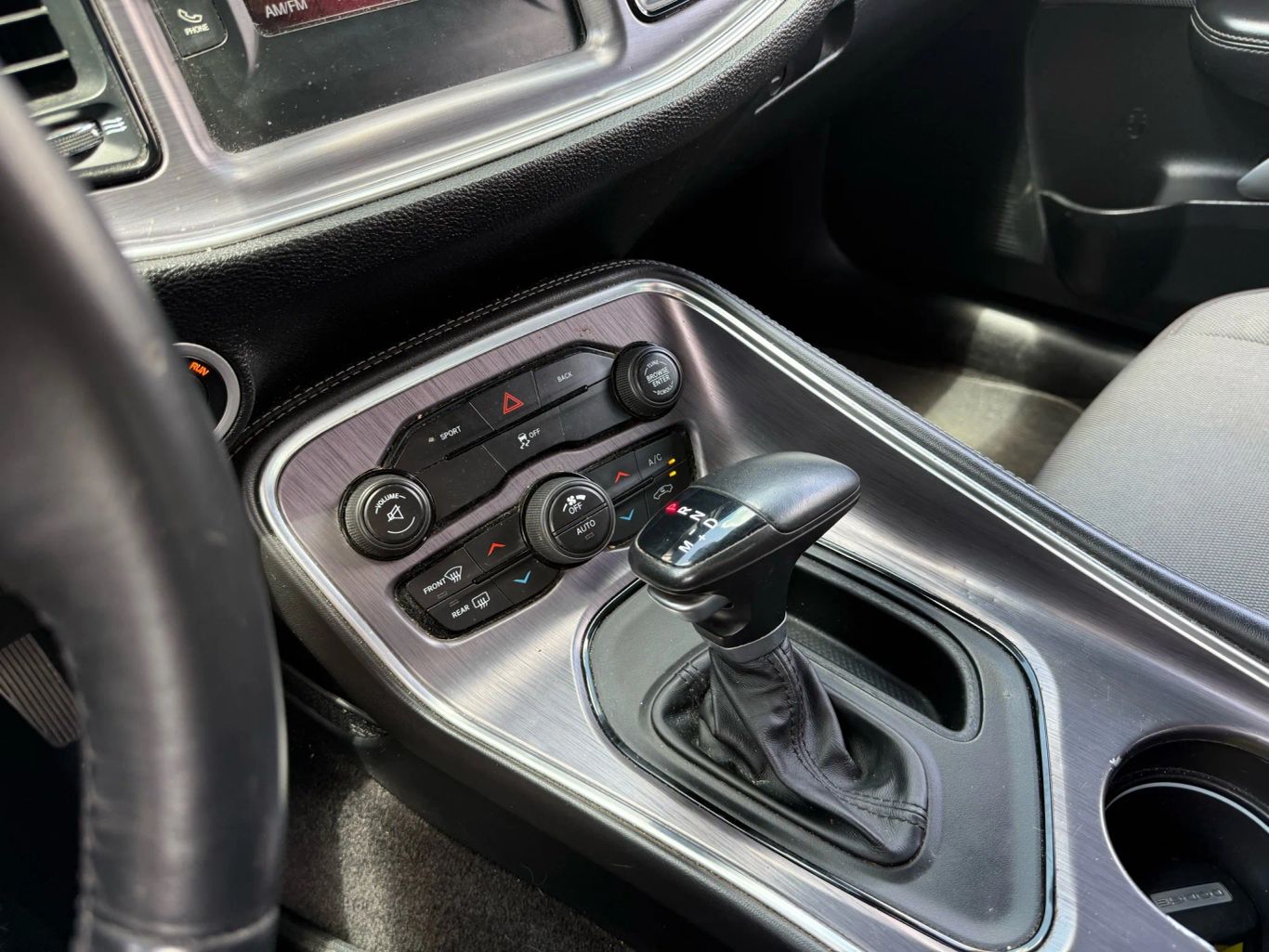 2016 DODGE CHALLENGER COUPE V6, 3.6 LITER SXT COUPE 2D