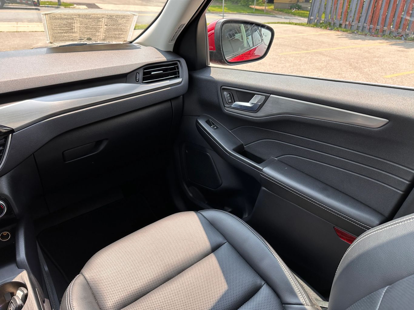 2022 FORD ESCAPE SUV 4-CYL, HYBRID, 2.5 LITER TITANIUM HYBRID SPORT UTILITY 4D