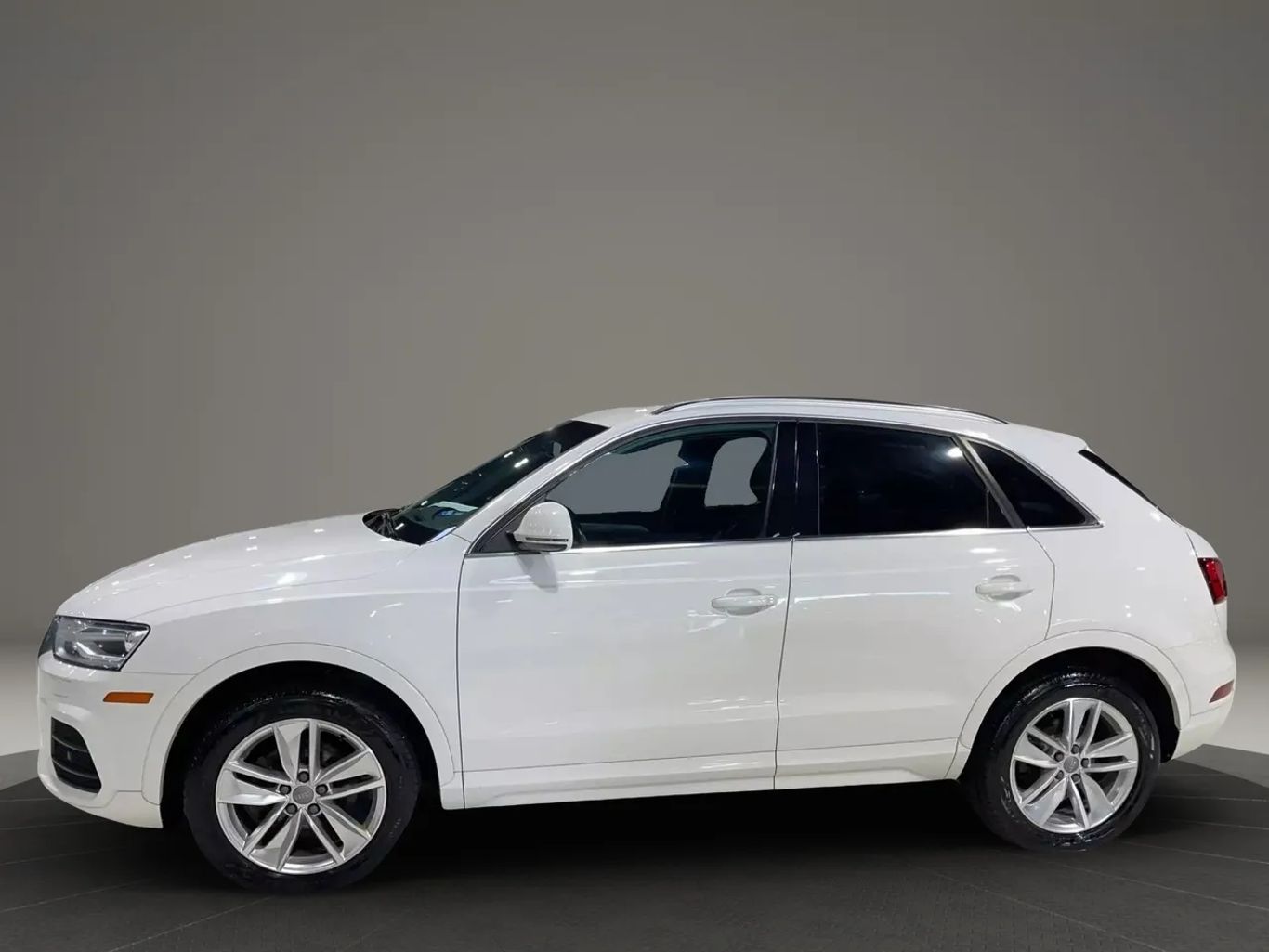 2017 AUDI Q3 SUV 4-CYL, TURBO, 2.0 LITER PREMIUM PLUS SPORT UTILITY 4D