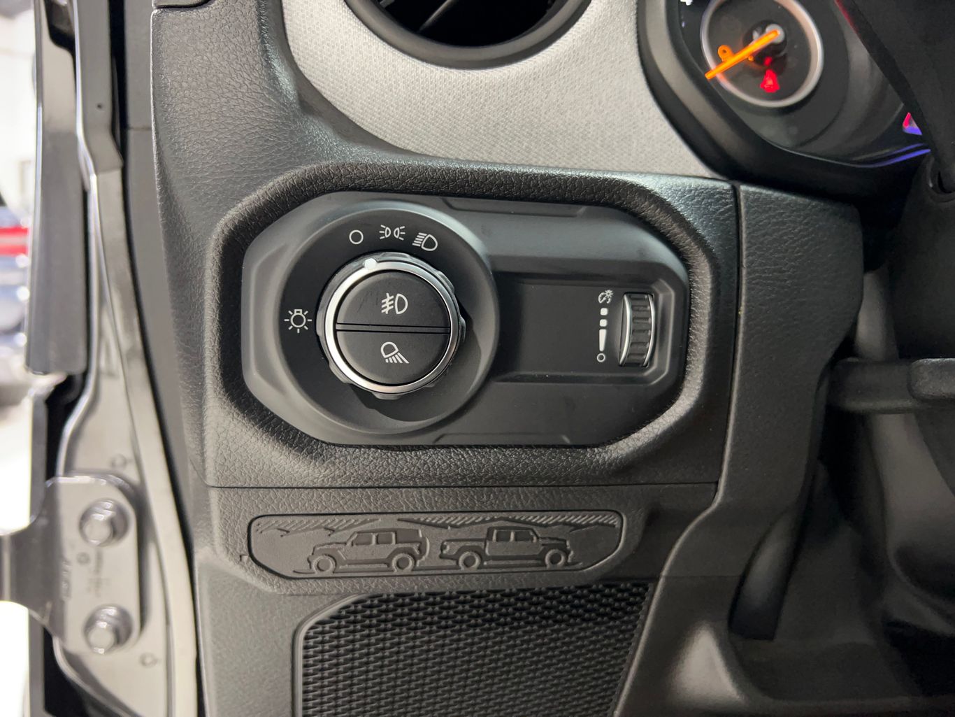 2024 JEEP GLADIATOR PICKUP V6, VVT, 3.6 LITER SPORT S PICKUP 4D 5 FT