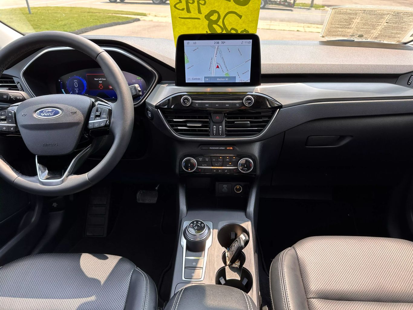 2022 FORD ESCAPE SUV 4-CYL, HYBRID, 2.5 LITER TITANIUM HYBRID SPORT UTILITY 4D