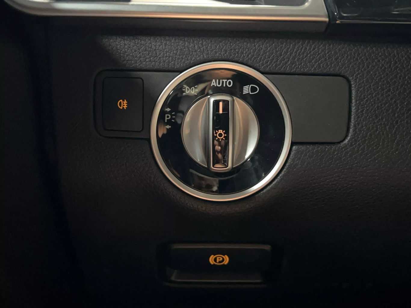 2015 MERCEDES-BENZ M-CLASS SUV V6, 3.5 LITER ML 350 SPORT UTILITY 4D