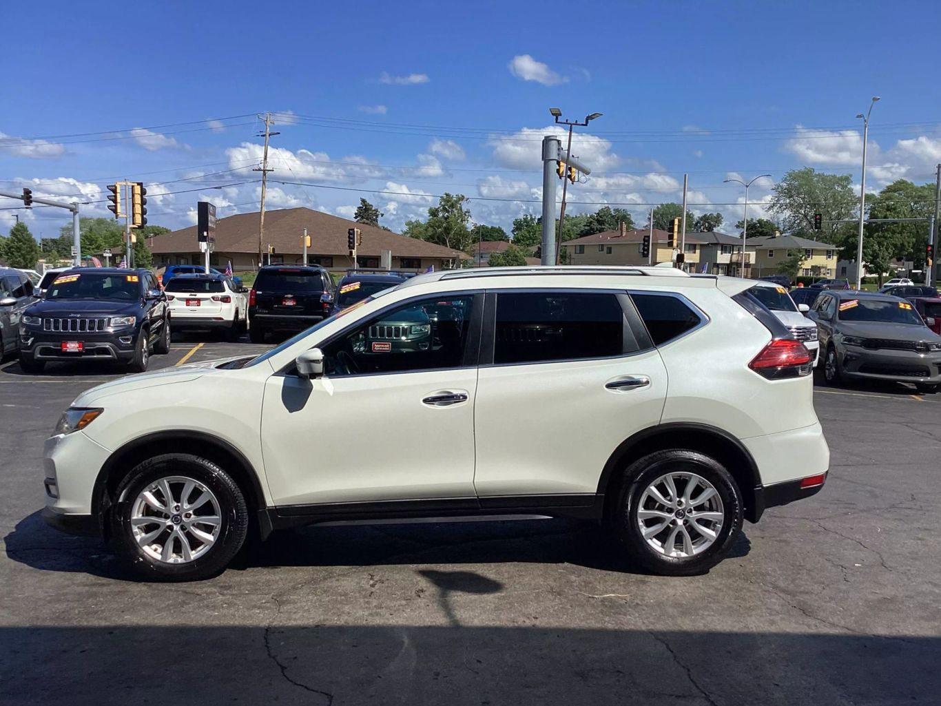 2017 Nissan Rogue - Image 7