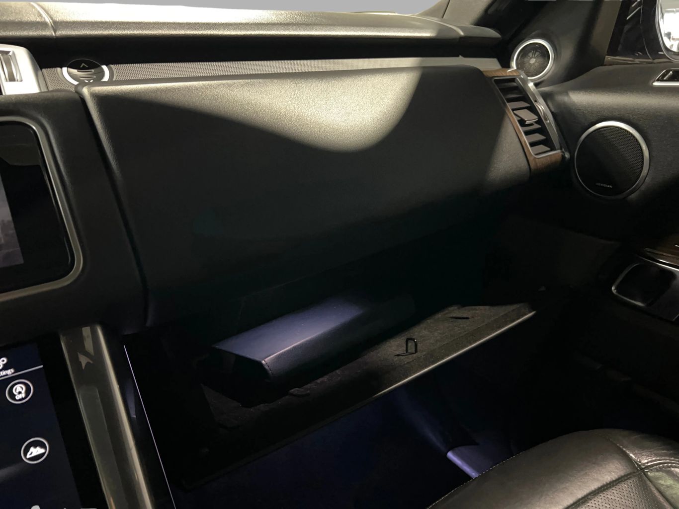 2019 LAND ROVER RANGE ROVER SPORT SUV V6, TURBO DIESEL, 3.0 LITER HSE SPORT UTILITY 4D