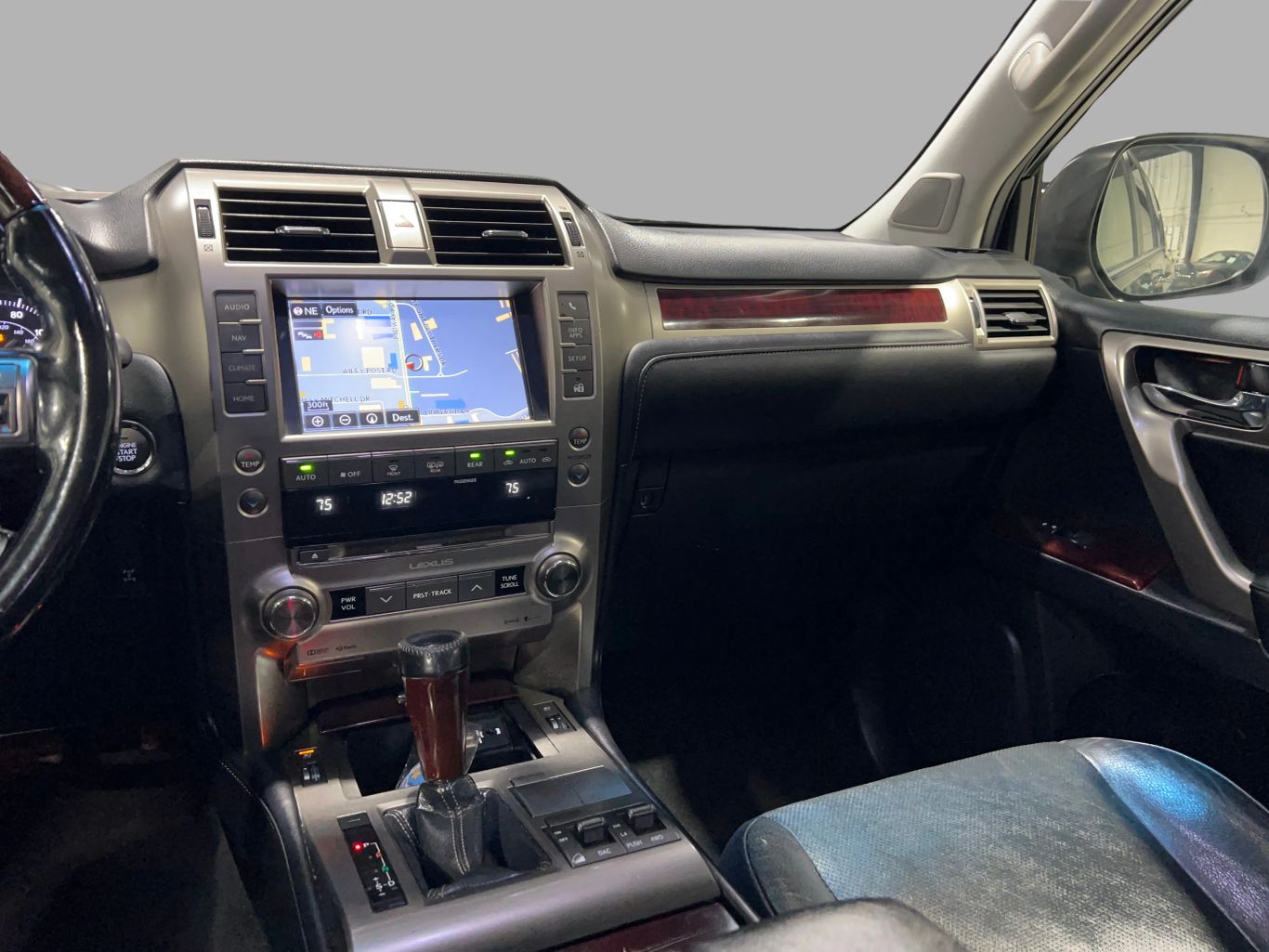 2017 LEXUS GX SUV V8, 4.6 LITER GX 460 SPORT UTILITY 4D