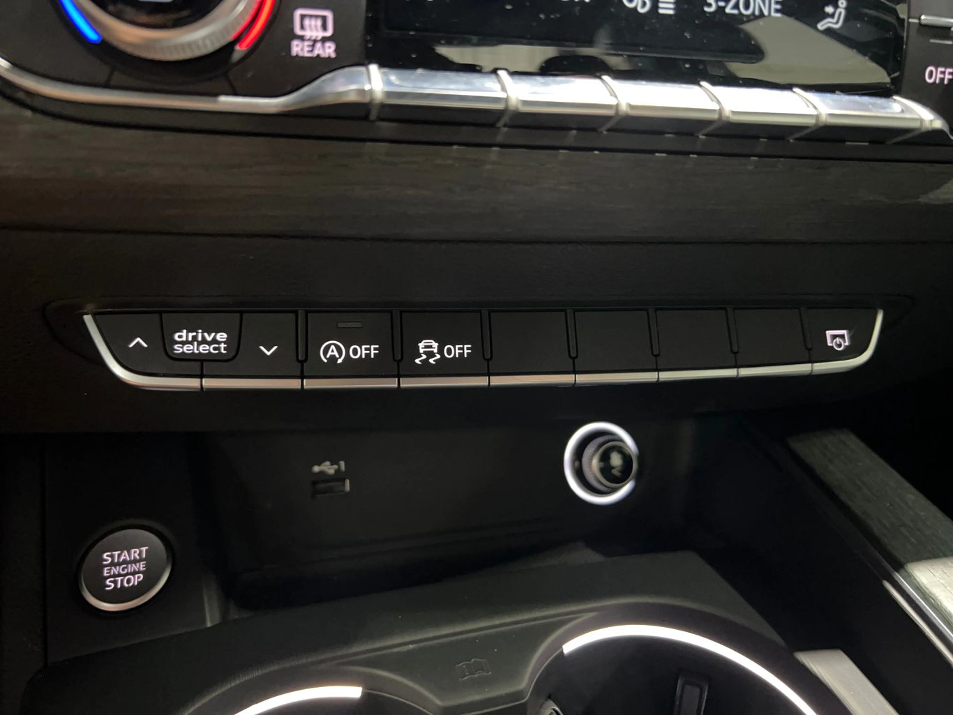 2018 AUDI A4 SEDAN 4-CYL, TURBO, 2.0 LITER ULTRA PREMIUM SEDAN 4D