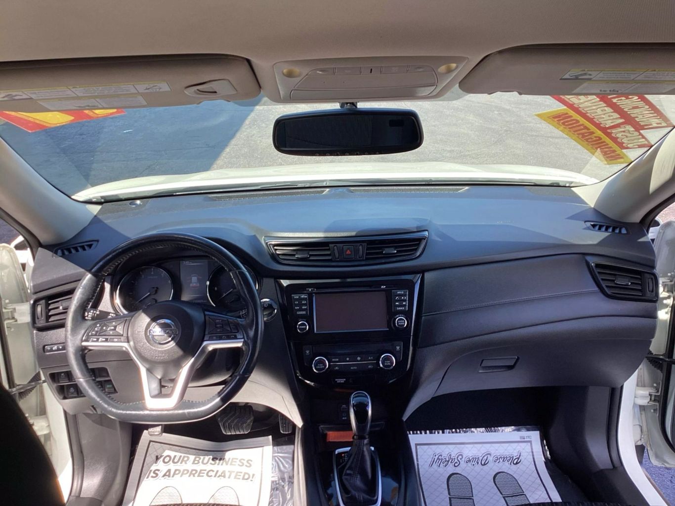 2017 Nissan Rogue - Image 14