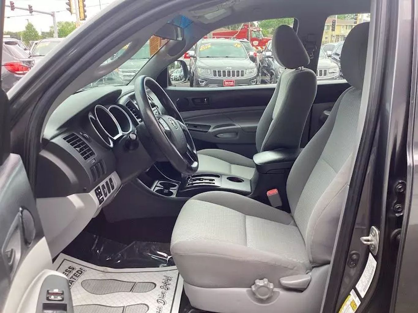 2012 Toyota Tacoma Double Cab - Image 11