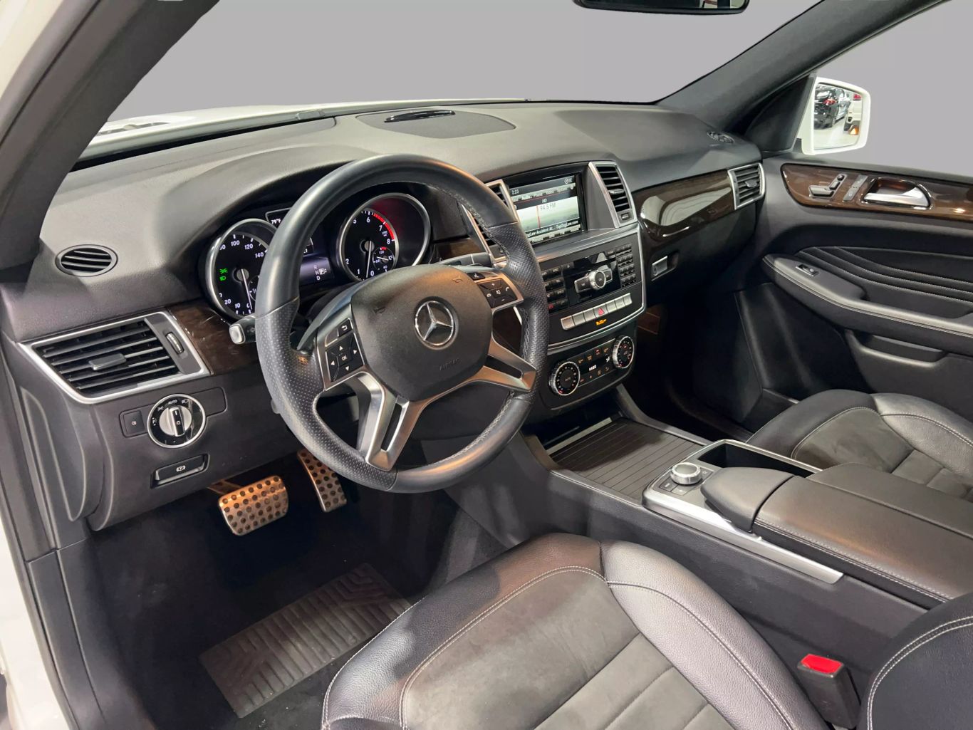 2015 MERCEDES-BENZ M-CLASS SUV V6, 3.5 LITER ML 350 SPORT UTILITY 4D