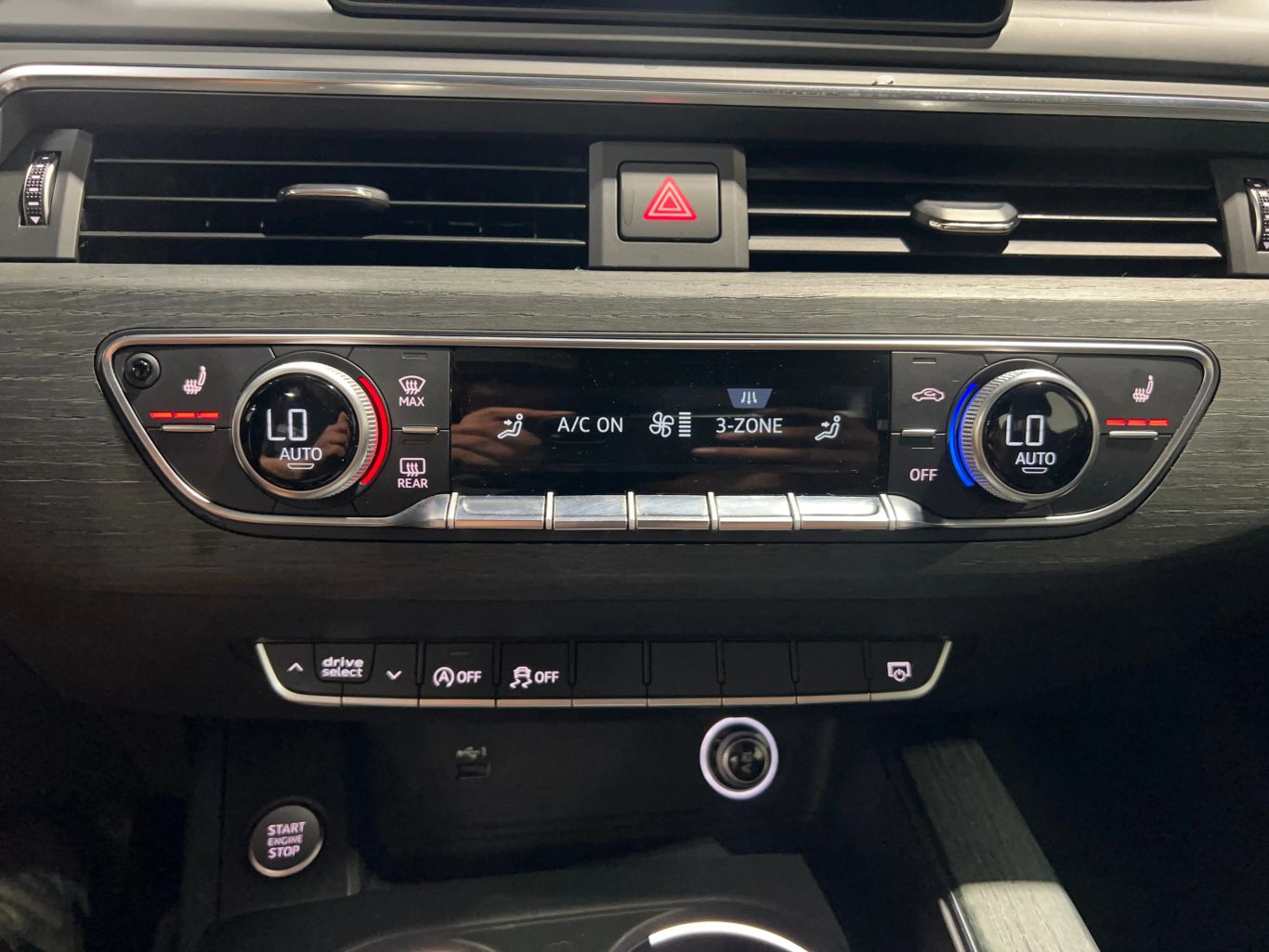 2018 AUDI A4 SEDAN 4-CYL, TURBO, 2.0 LITER ULTRA PREMIUM SEDAN 4D