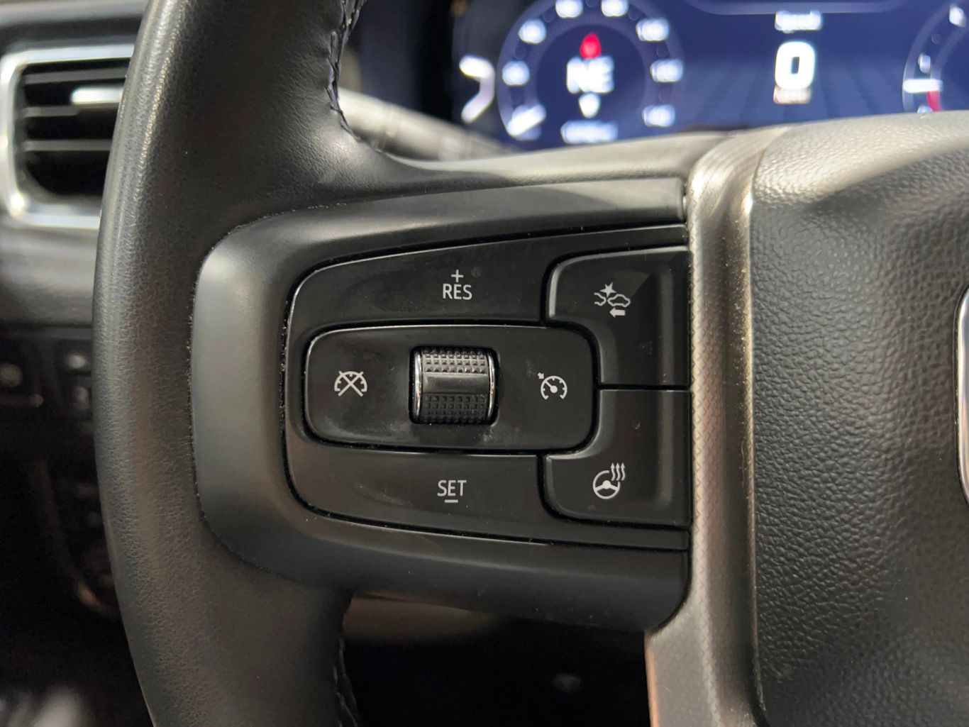 2024 GMC YUKON SUV V8, ECOTEC3, 6.2 LITER DENALI SPORT UTILITY 4D