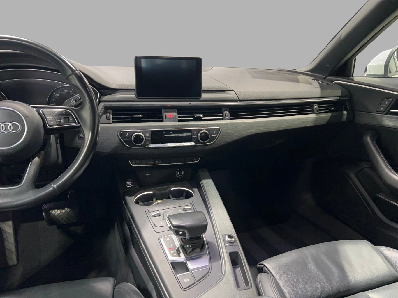 2018 AUDI A4 SEDAN 4-CYL, TURBO, 2.0 LITER ULTRA PREMIUM SEDAN 4D
