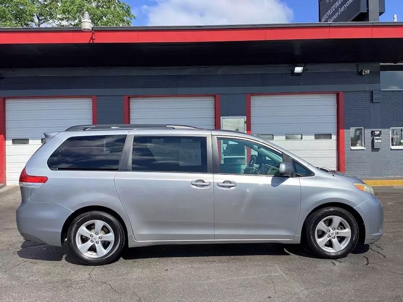 2011 Toyota Sienna - Image 1