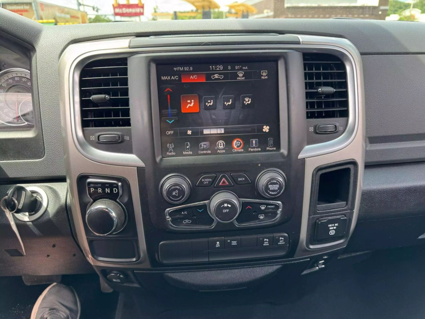 2016 RAM 1500 CREW CAB PICKUP V8, HEMI, 5.7 LITER SLT PICKUP 4D 5 1/2 FT