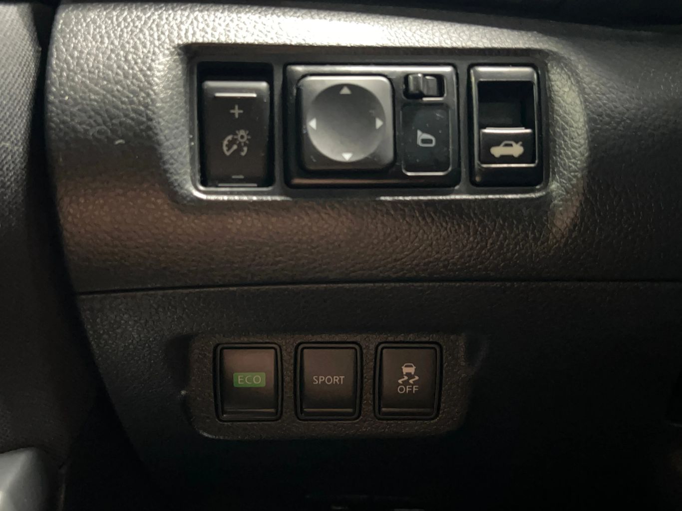 2016 NISSAN SENTRA SEDAN 4-CYL, 1.8 LITER SV SEDAN 4D
