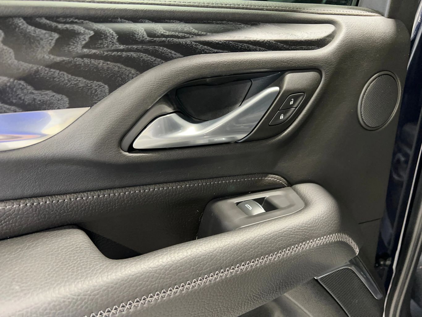 2024 GMC YUKON SUV V8, ECOTEC3, 6.2 LITER DENALI SPORT UTILITY 4D