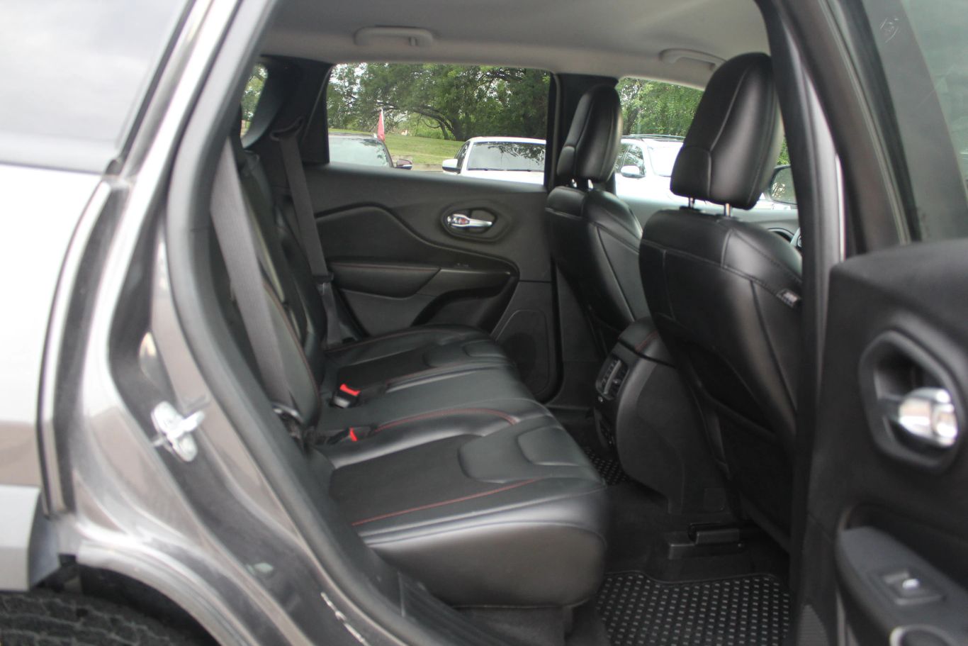 2020 Jeep Cherokee Trailhawk Sport Utility 4d - Image 22