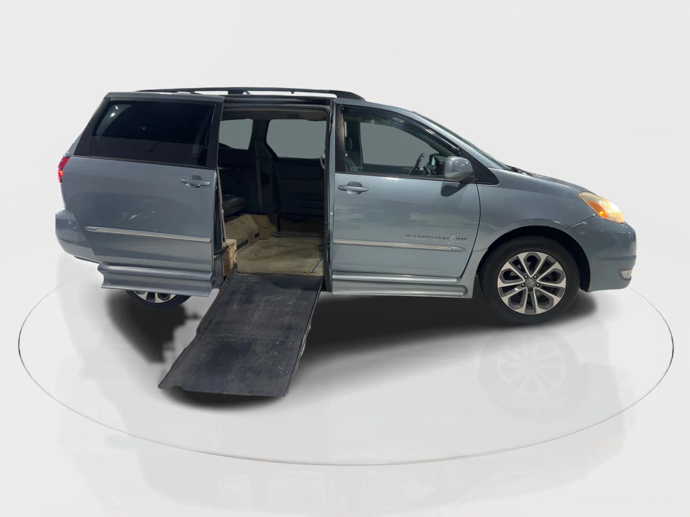 2004 TOYOTA SIENNA VAN V6, 3.3 LITER XLE MINIVAN 4D