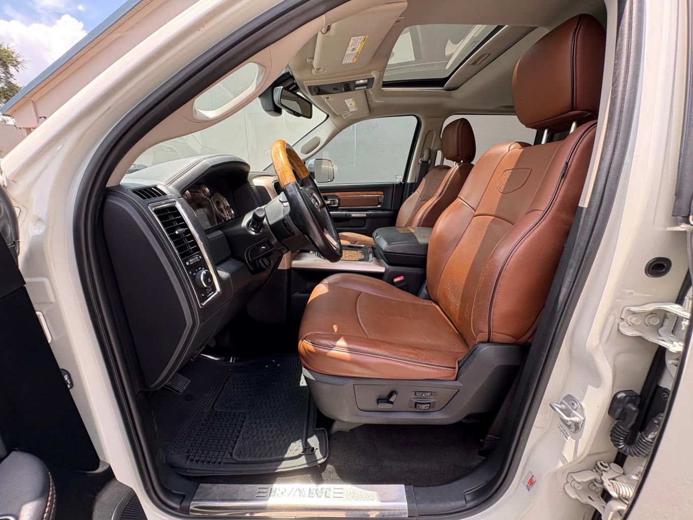 2017 RAM 1500 CREW CAB PICKUP V8, HEMI, 5.7 LITER LARAMIE LONGHORN PICKUP 4D 5 1/2 FT - Tampa Motor Cars