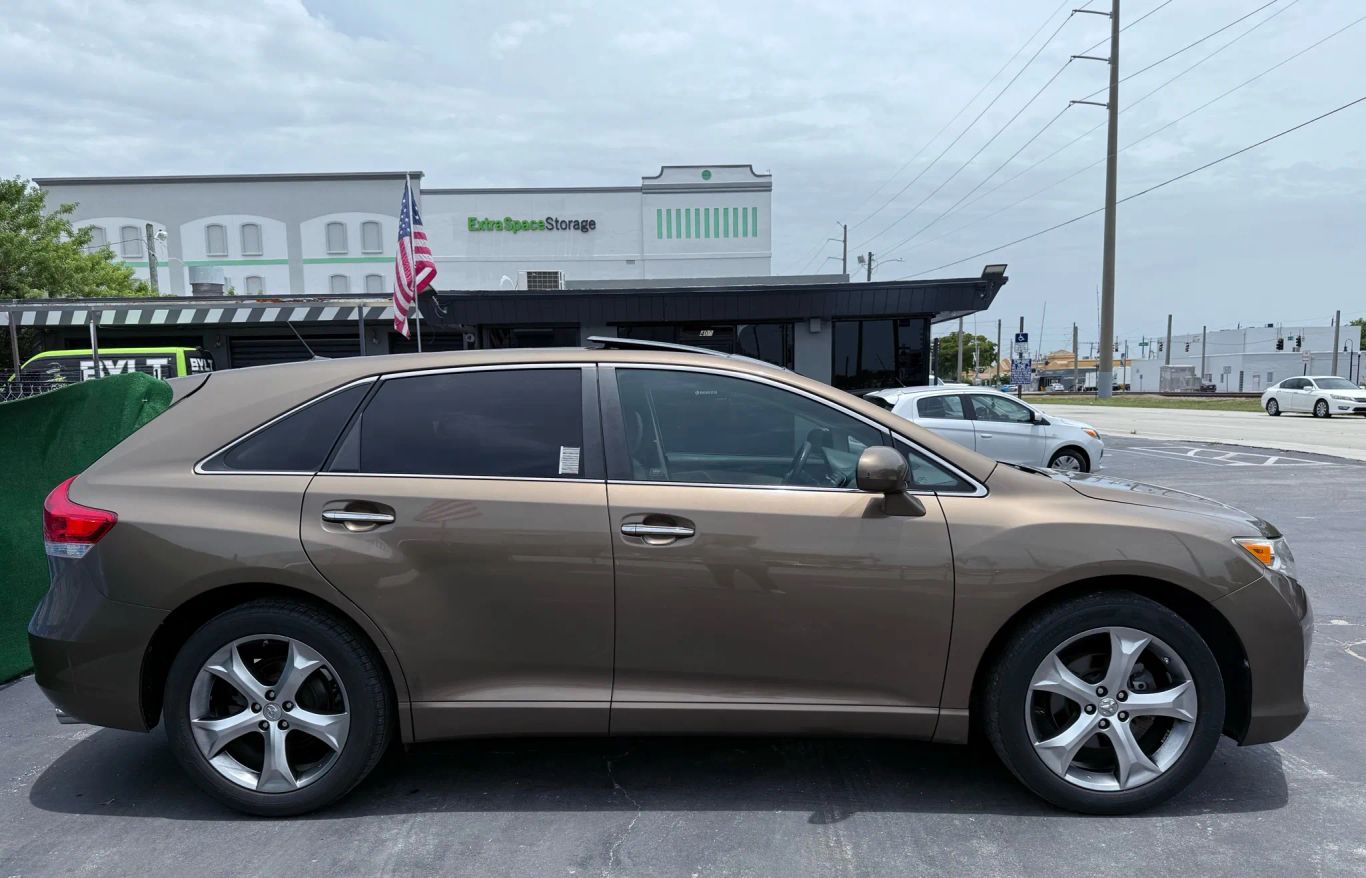 2011 TOYOTA VENZA WAGON V6, 3.5 LITER WAGON 4D