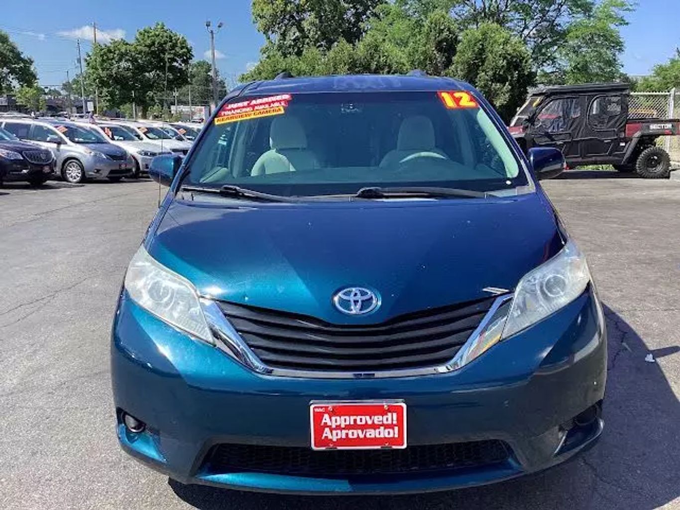 2012 Toyota Sienna - Image 4