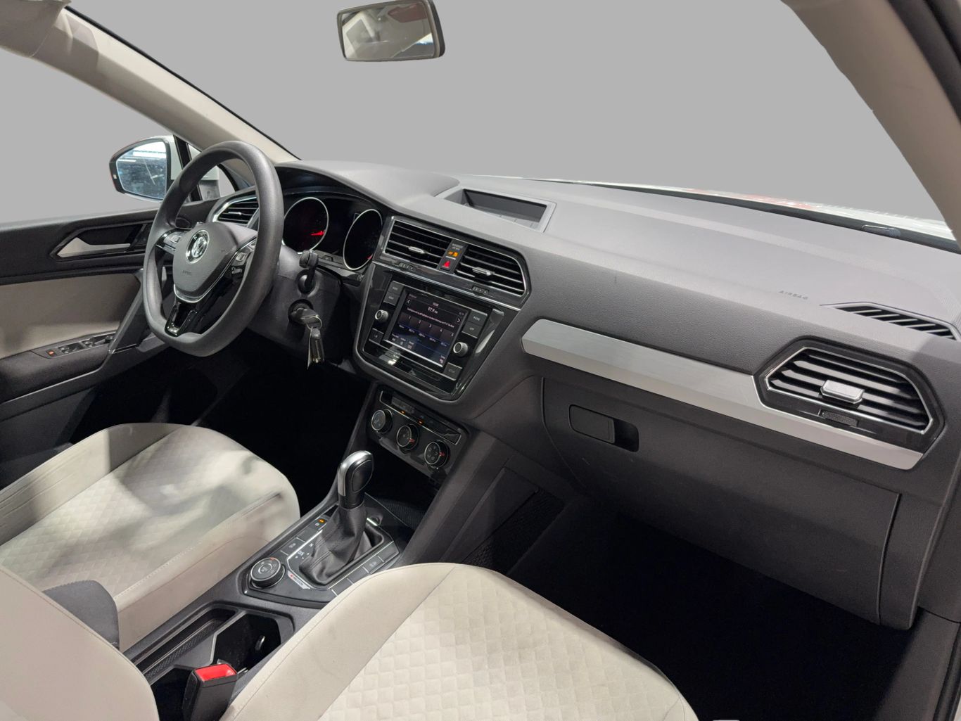 2018 VOLKSWAGEN TIGUAN SUV 4-CYL, TURBO, 2.0 LITER 2.0T S 4MOTION SPORT UTILITY 4D