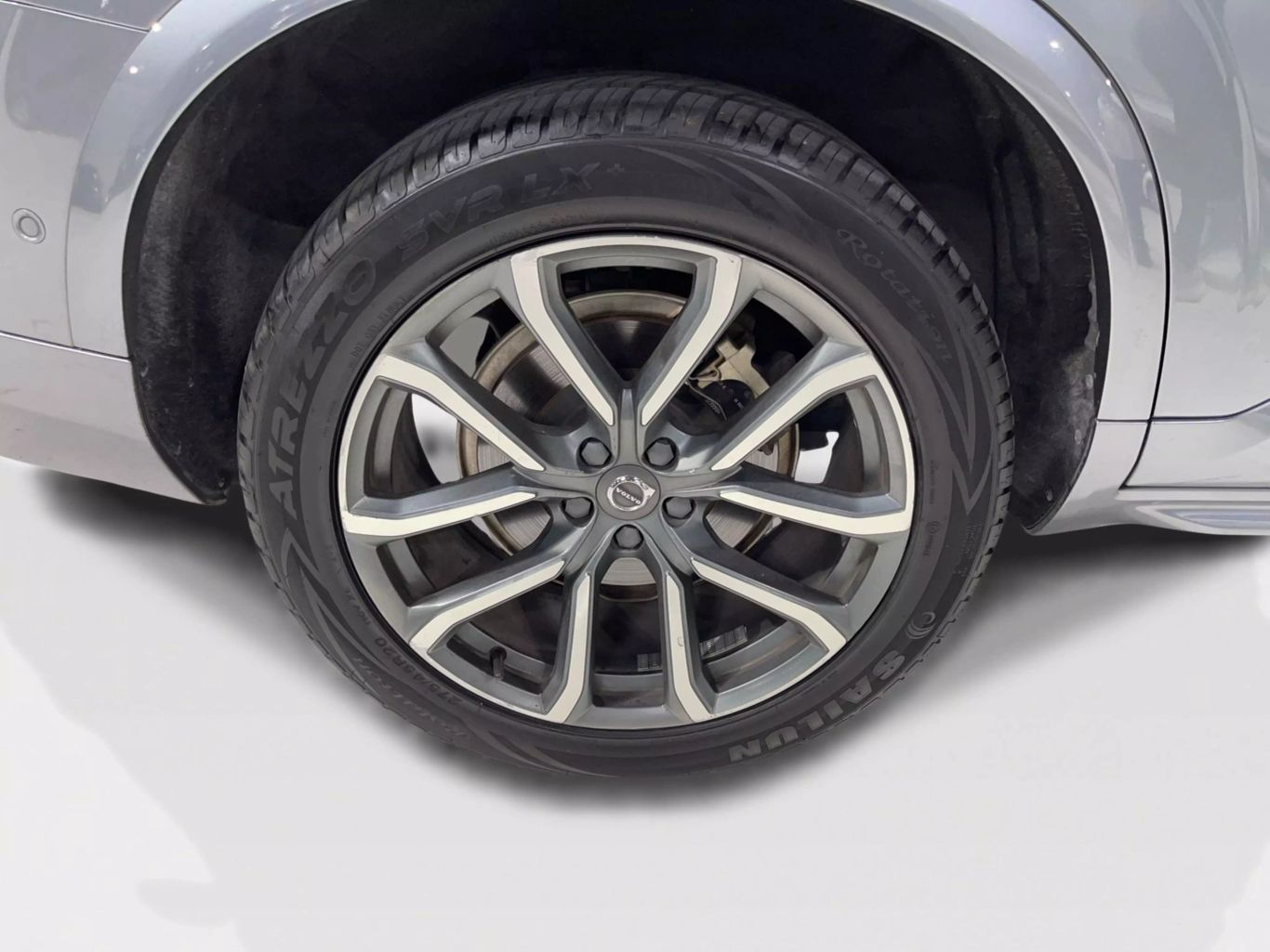 2018 VOLVO XC90 SUV 4-CYL, DRIVE-E, TURBO, SUPERCHARGED, 2.0 LITER T6 MOMENTUM SPORT UTILITY 4D