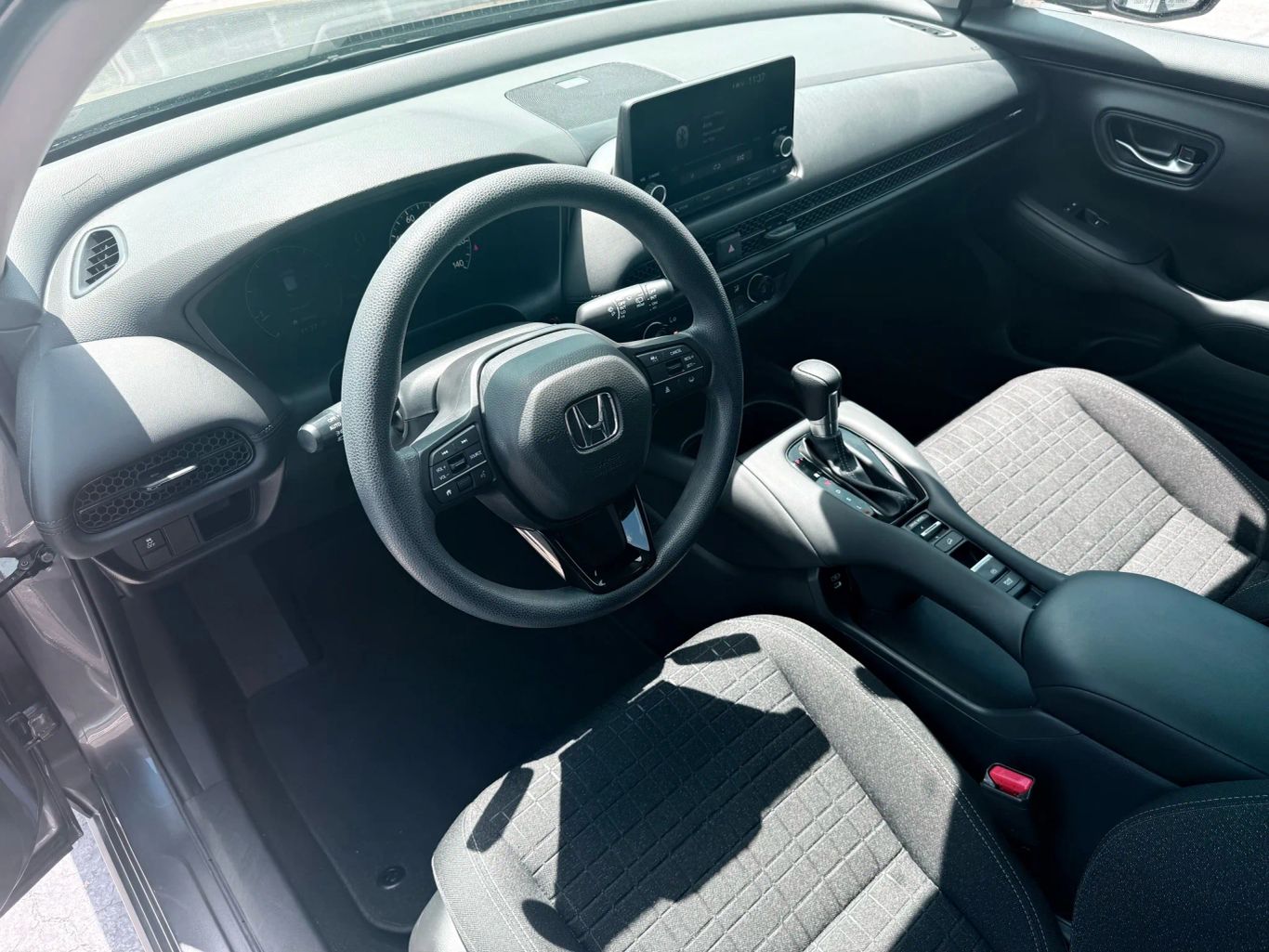2024 HONDA HR-V SUV 4-CYL, VTEC, 2.0 LITER LX SPORT UTILITY 4D