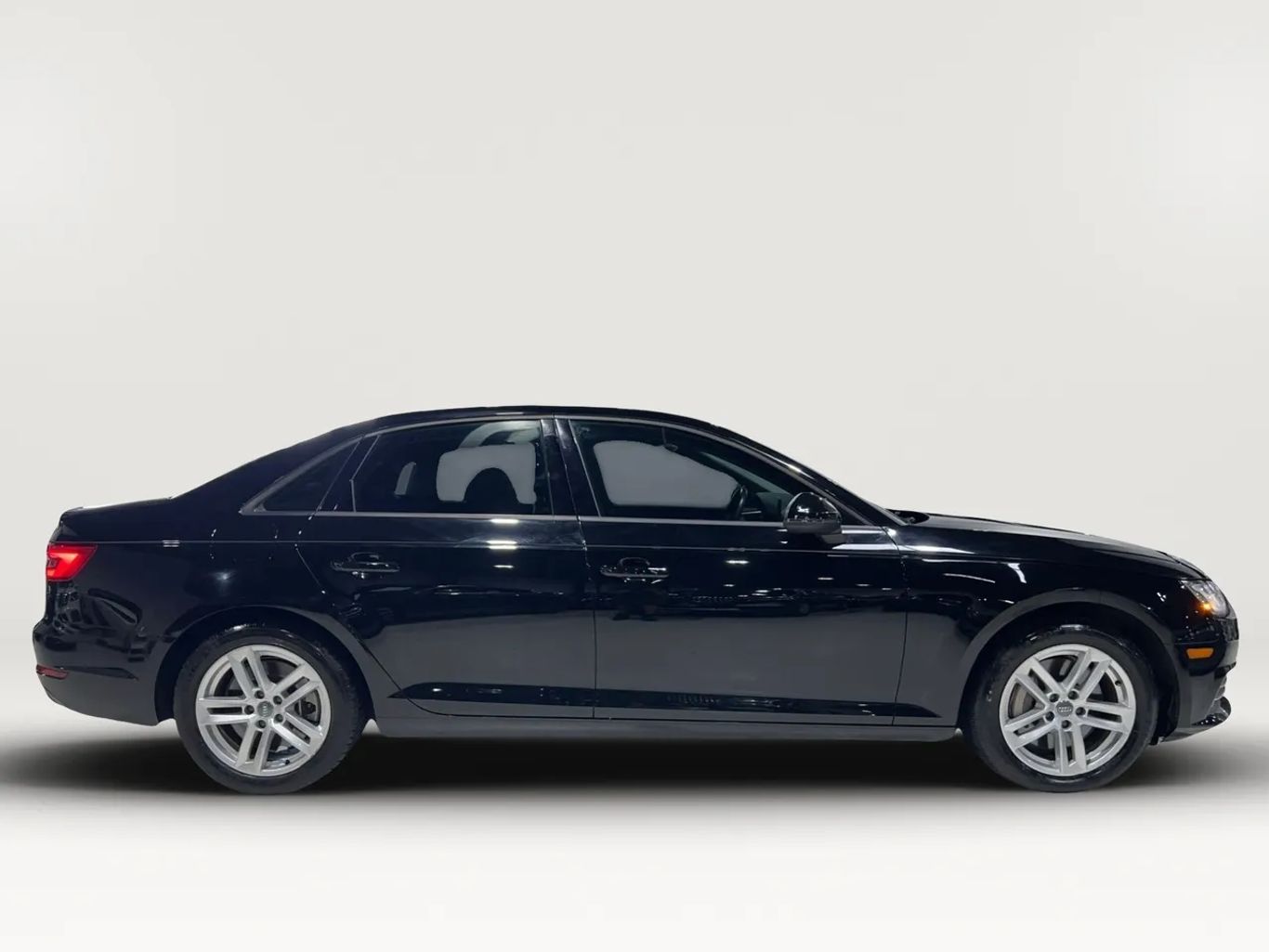 2017 AUDI A4 SEDAN 4-CYL, TURBO, 2.0 LITER PREMIUM SEDAN 4D